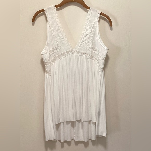 POL Tops - POL White Sleeveless Top